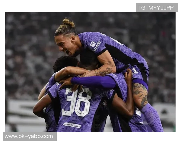 多家英超德甲球队争夺20岁奥格斯堡中场新星科穆尔